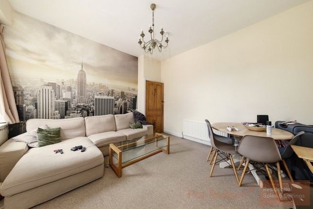3 bed flat for sale