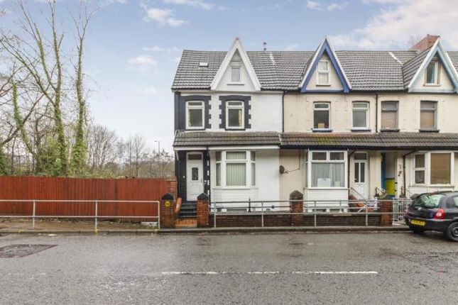 6 bed end terrace house for sale