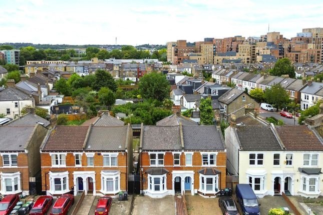 5 bed semi-detached house for sale