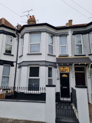 5 bed terraced house for sale