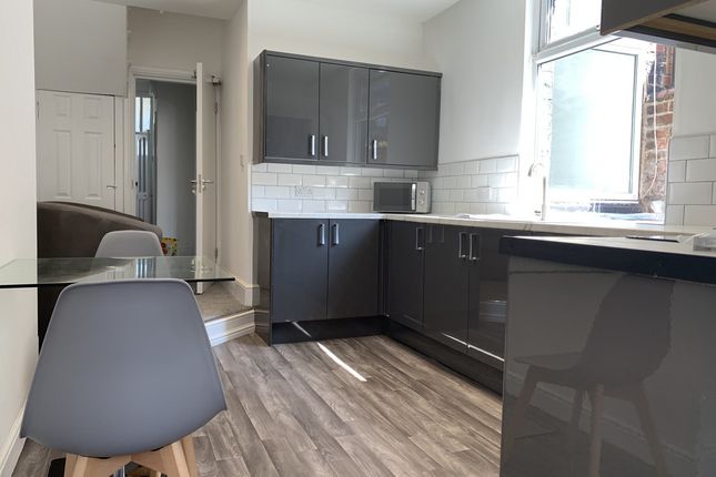 5 bed terraced house for sale