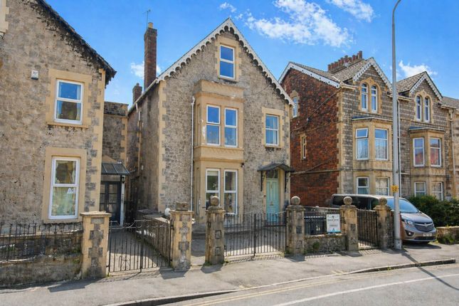 5 bed detached house for sale