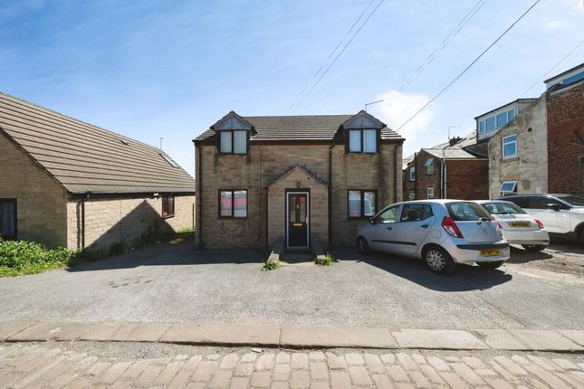 4 bed detached house for sale