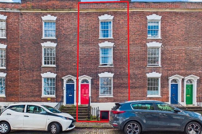 6 bed terraced house for sale