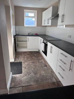 3 bed semi-detached house for sale