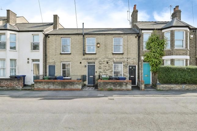 4 bed terraced house for sale