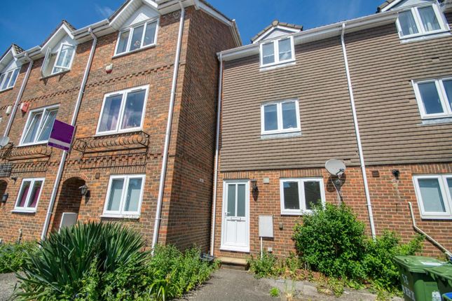 4 bed town house for sale